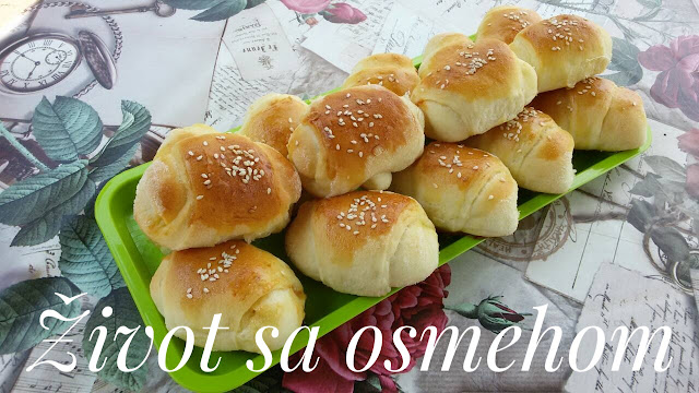 Kiflice sa sirom i salamom