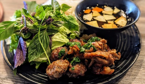 Bún chả (Grilled pork with vermicelli)