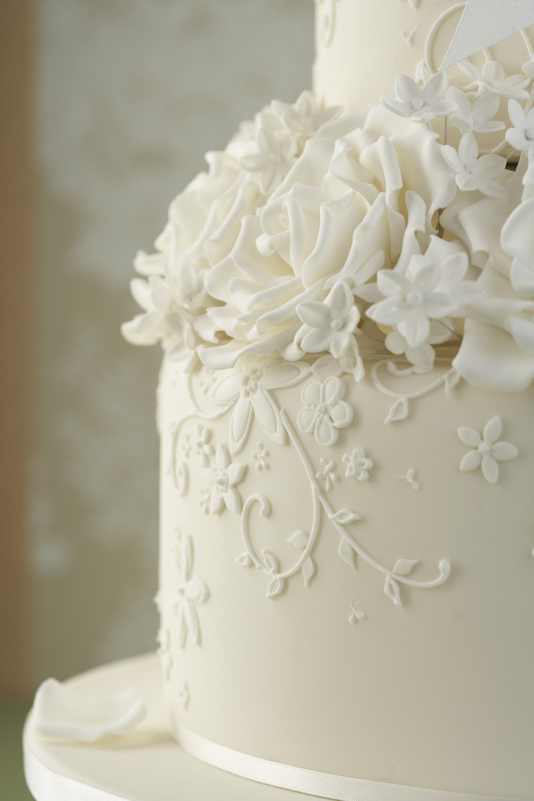 THE WEDDING BLOG DESIGNER: PEGGY PORSCHEN CAKES
