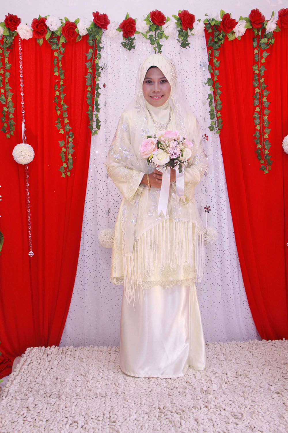 Butik Pengantin Feeza: Koleksi Gambar Pertunangan