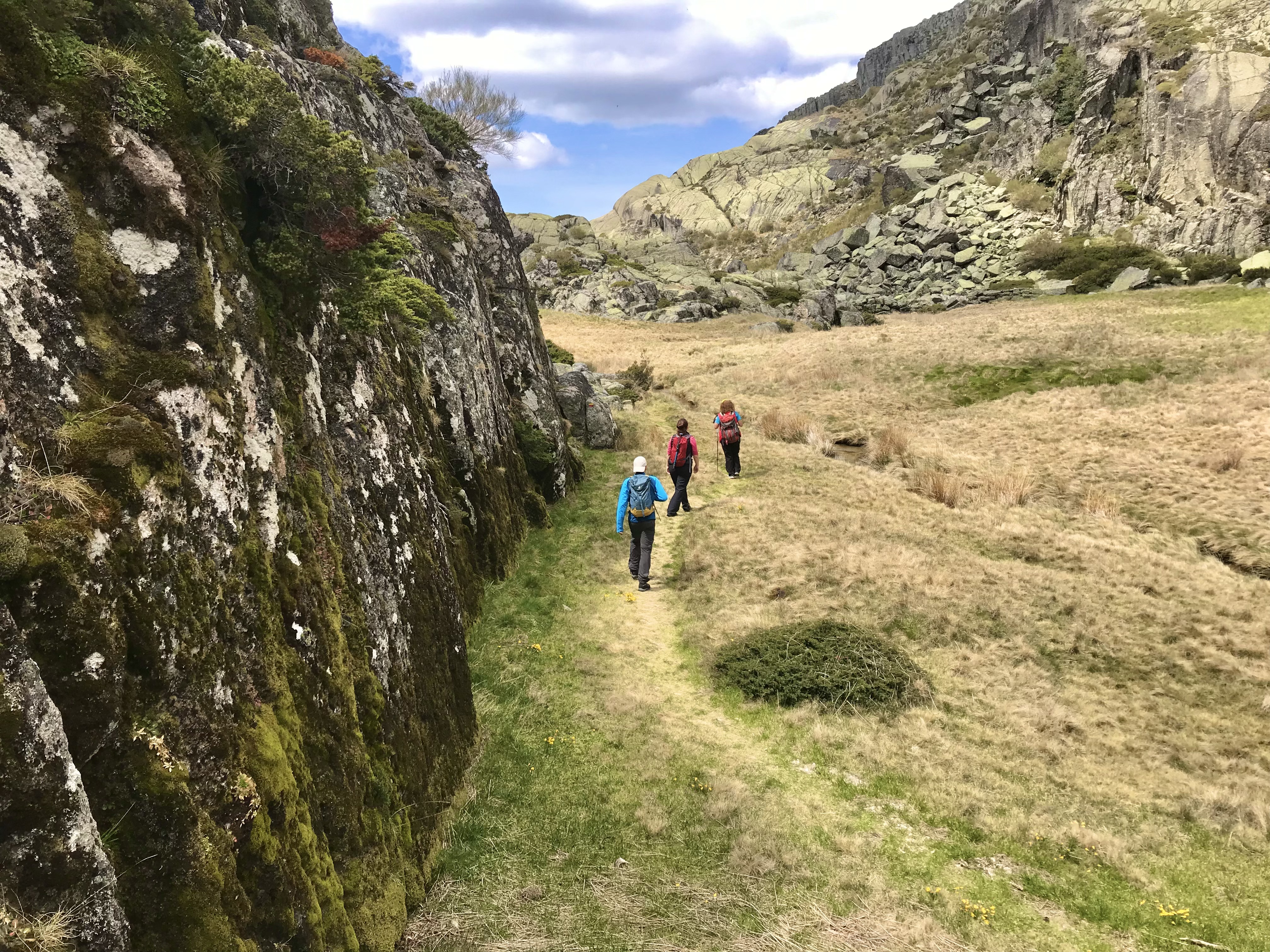 Serra da Estrela, Rota da Garganta de Loriga, PR5SEI, Portugal, Covão do Meio, Covão do Boieiro, Covão da Areia, Covão da Nave, Loriga, Seia, Torre, Covão das Quelhas, Lagoa do Serrano, Vale Glaciar, trilho, trekking, walking, hiking