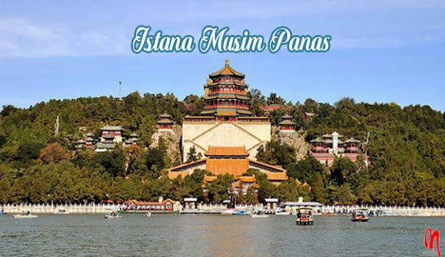 ISTANA MUSIM PANAS