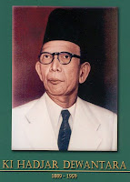 gambar-foto pahlawan kemerdekaan indonesia, Ki Hajar Dewantara