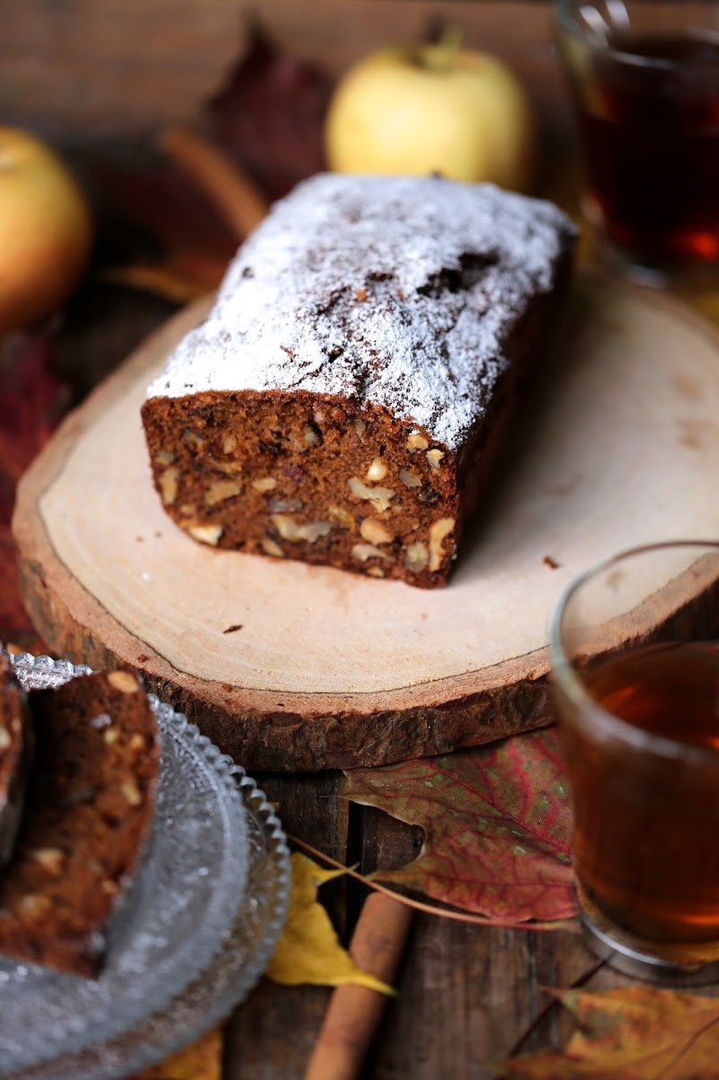 cake pommes rapide ,facile , cannelle , amandes ,raisins ,noix 