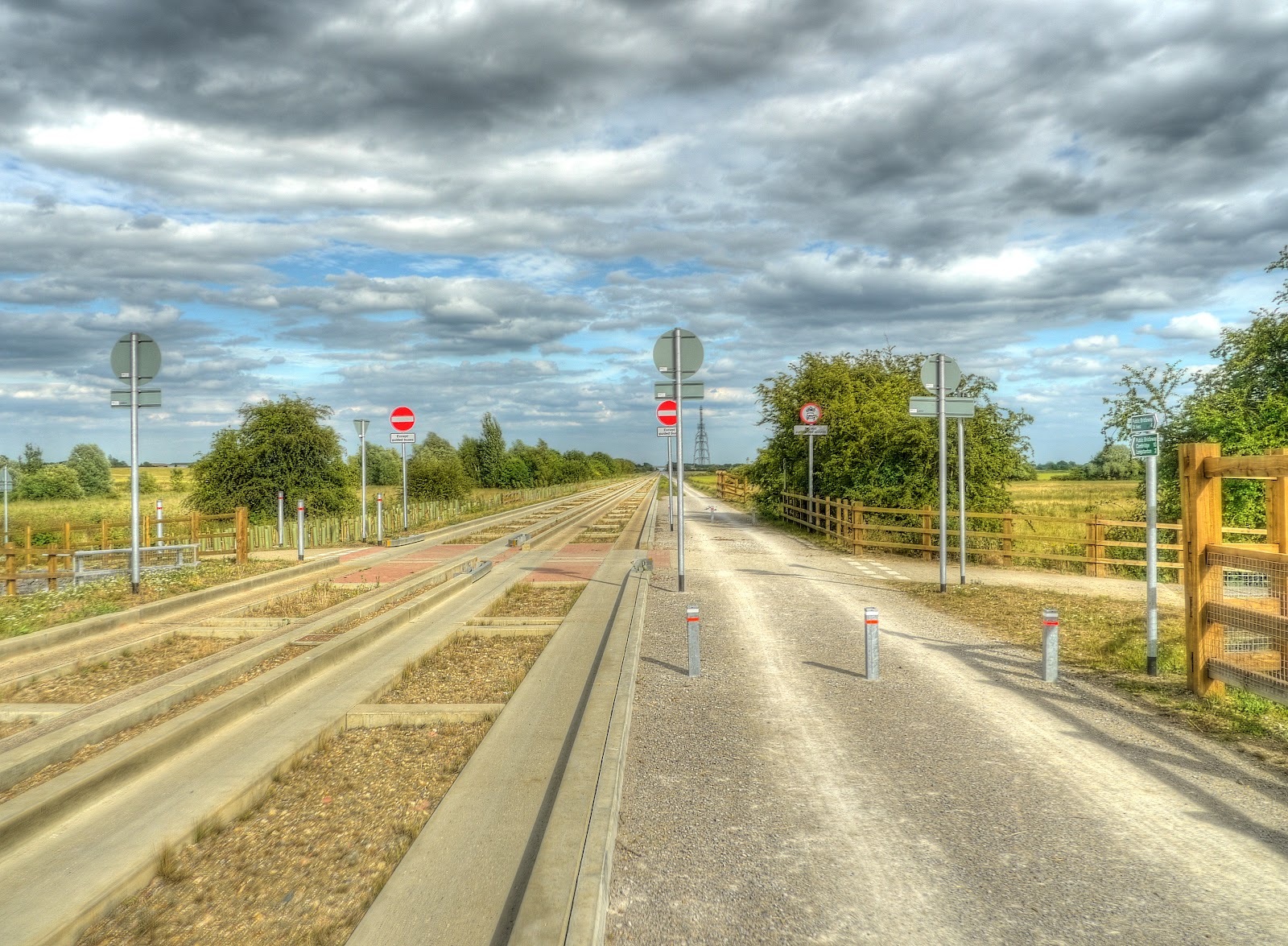 P1140289_3_4_5_6_7_8_tonemapped.JPG