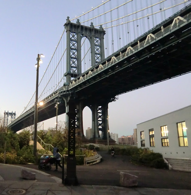 Brooklyn DUMBO Manhattan bridge