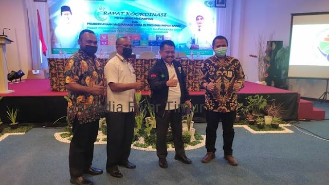 Wakil Bupati Sorong Beri Arahan Kepada 100 TPP Dana Desa 