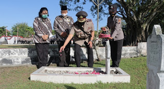  Menyambut Hari Bhayangkara ke 76, Polres Kebumen Gelar Ziarah Makam Pahlawan 