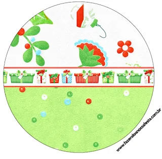 Christmas Flowers: Free Printable Cupcake Wrappers and Toppers.