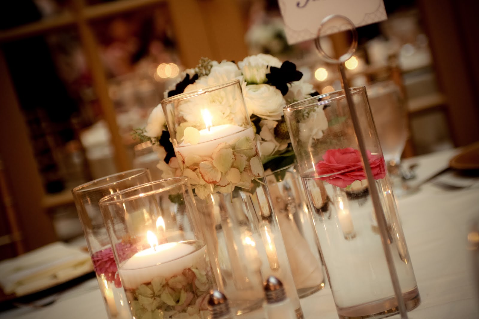 vase centrepieces for weddings