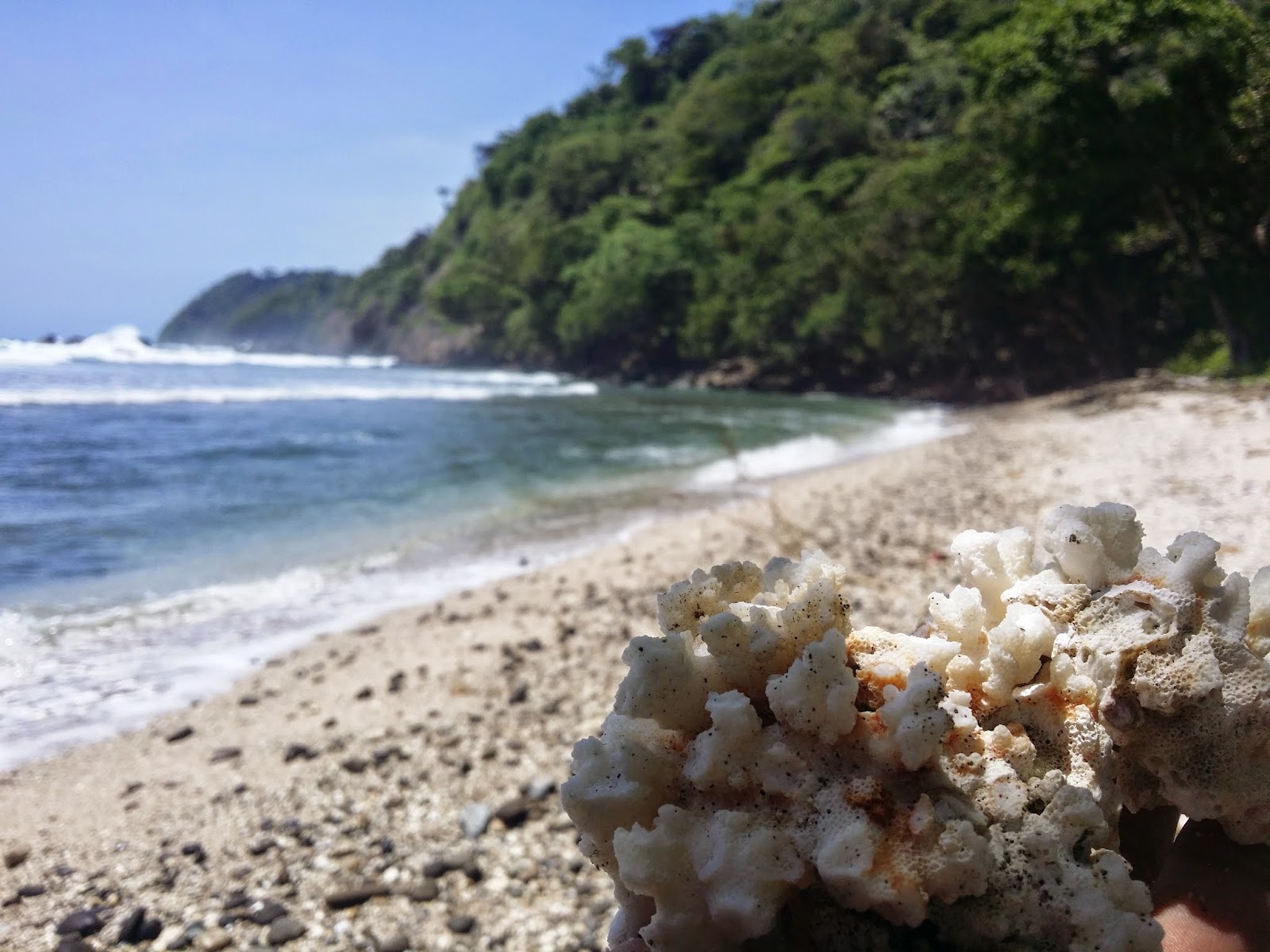  Pantai Kalipat Nusakambangan Cilacap serasa pantai pribadi 