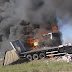 UN MICRO DE JUBILADOS CHOCÓ CONTRA UN CAMIÓN QUE TRANSPORTABA UN CONTAINER DE CONSOLADORES.