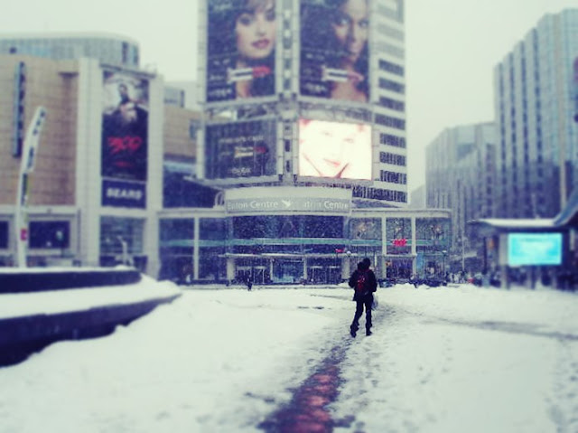 Slogging through the slush, heading to or by Eaten Centre, Toronto, February 2007