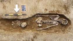  Αρχαιολόγοι στην Οξφόρδη ανακάλυψαν σε ανασκαφές 92 σκελετούς, μεταξύ των οποίων και μιας ομάδας «σ@ξομανών καλόγριων». Τα ευρήματα ανακαλύ...