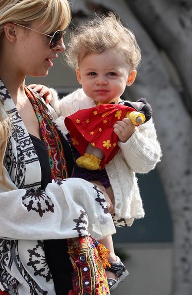 Nicole Richie and boyfriend Joel Madden's cute beby Harlow