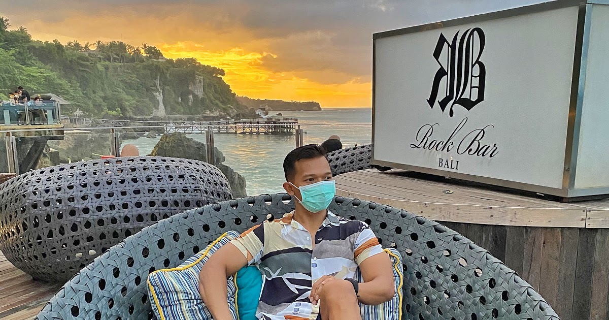 Bar Tercantik Di Bali Rock Bar Bali Traveler Jakarta