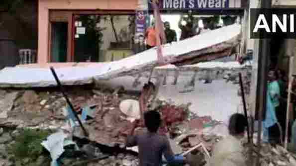 Hyderabad, News, National, Accident, Death, Injured, Building Collapse, Telangana, Wall collapse, Yadadri, 4 died in building collapse in Telangana’s Yadagirigutta town.