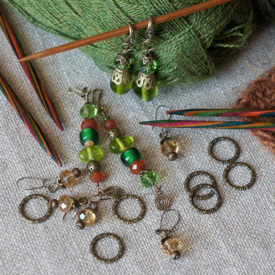 Blue faceted glass bead stitch markers {tettidesign}