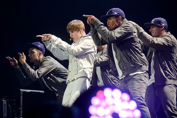 justin bieber dancing. Justin Bieber Dancing. justin