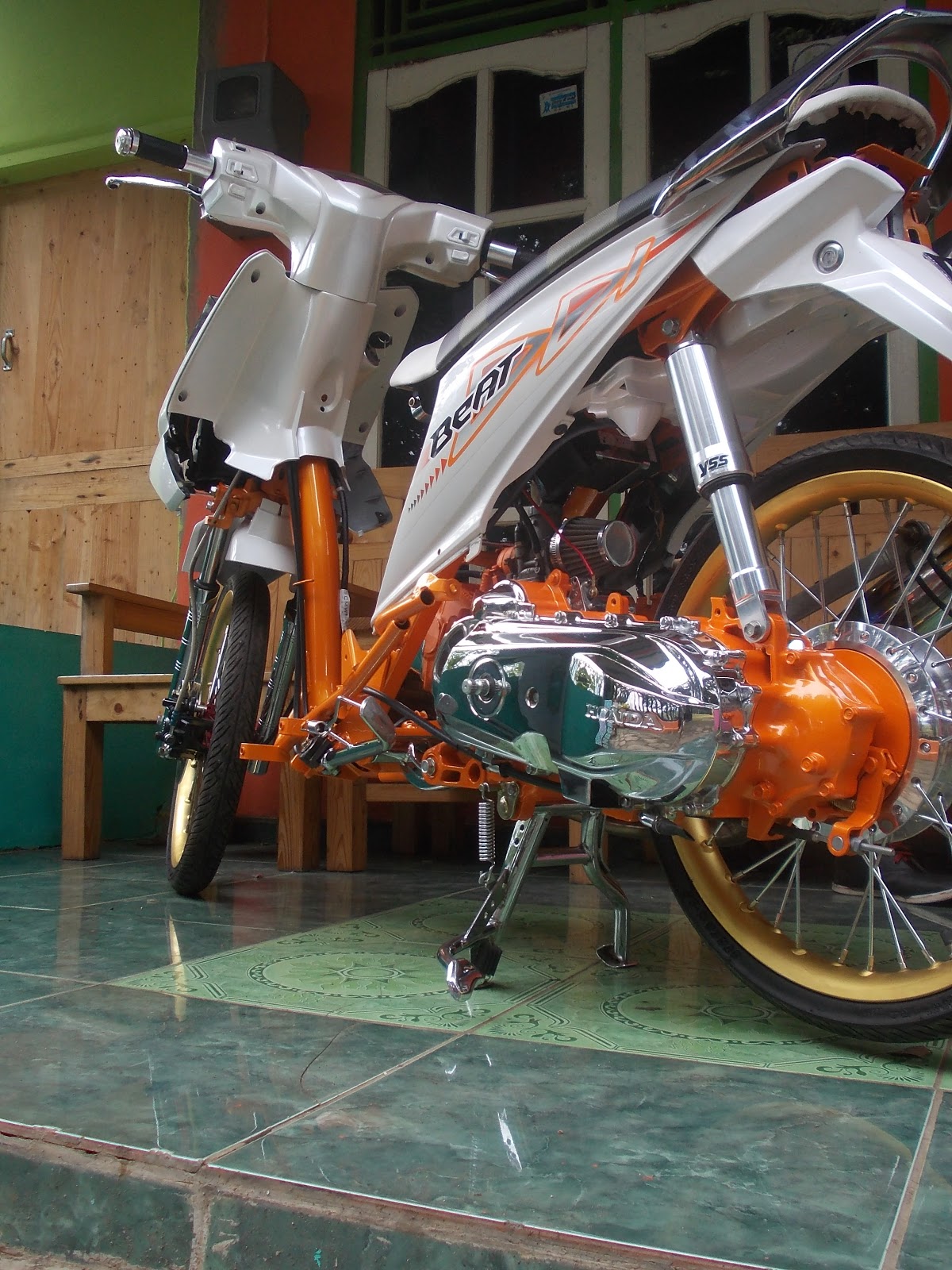 Gambar Modifikasi Motor Beat Warna Orange Terbaru Dan Terupdate