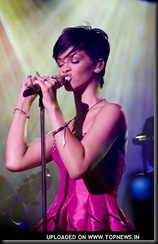 Rihanna19