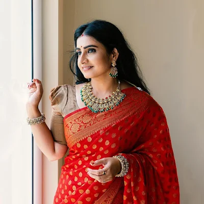 Actress Sujitha Dhanush New Looks in Saree For Serial Episodes