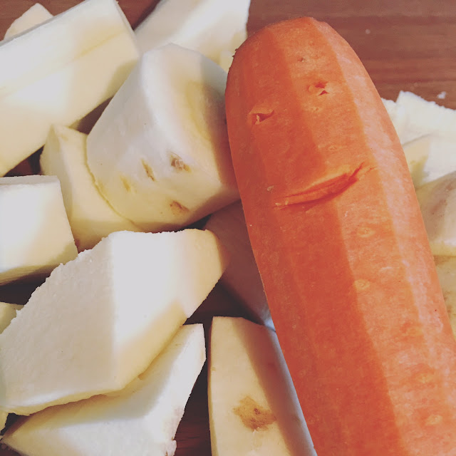 Happy carrot  - Asda Wonky Veg box #WonkyVegBloggerChallenge