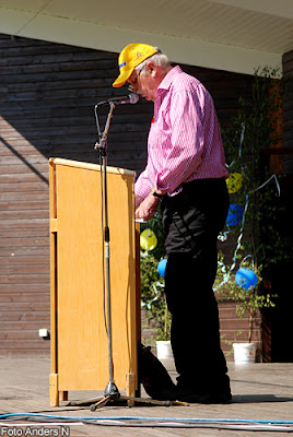 tore gillberg, redaktör, pensionerad, sydöstran, sydöstra sveriges dagblad, tal, talarstol, nationaldag, nationaldagsfirande, sveriges nationaldag, nationaldagen, holje park, olofström, blekinge, sverige, sweden, swedish national holiday, foto anders n