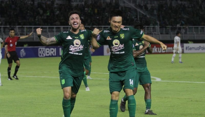 Dua pemain asing Persebaya Sho Yamamoto dan Higor Vidal menjadi tumpuan tim saat melawan Bhayangkara FC di Stadion Wibawa Mukti Cikarang pada Minggu (7/8/202) malam nanti.