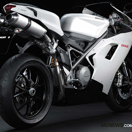 Gambar Motor Ducati Keren