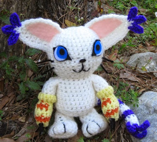 http://translate.google.es/translate?hl=es&sl=en&tl=es&u=http%3A%2F%2Frobezpierre.deviantart.com%2Fart%2FGatomon-Plushie-288628972