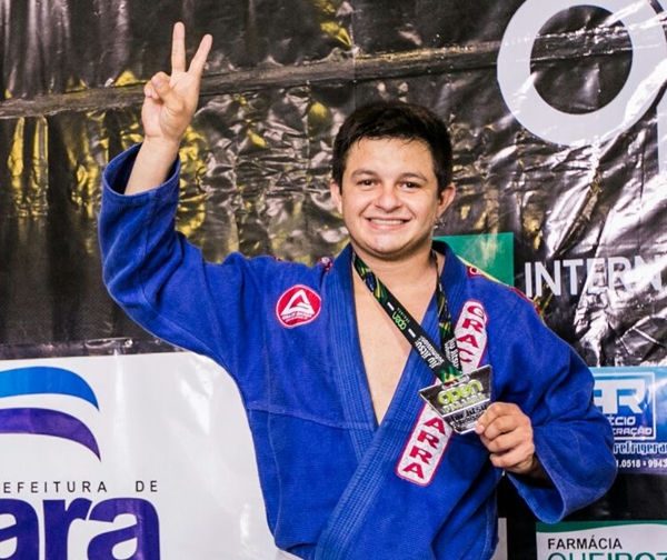 Cocalense conquista medalha de prata em competição de jiu-jítsu no Ceará