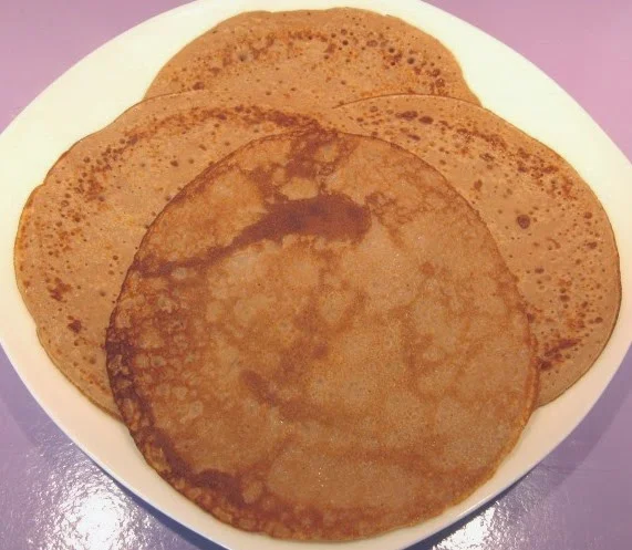 Crêpes sans gluten au lait d'amande et farine de châtaigne