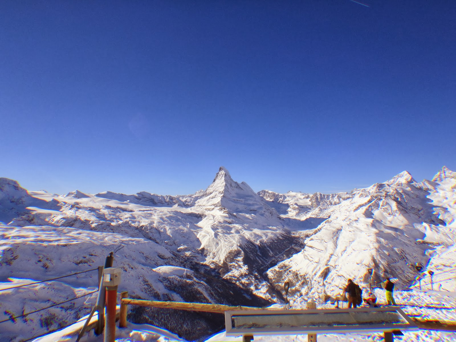 Lifestyle, Skiing, Switzerland, Zermatt, Holiday, Winter, Sport, Ski, Ski Holiday, Ski Resort, Travel, Snow, Travelling, Pictures, Zermatt Switzerland, Skier, Snowboarding, Ski Zermatt, Ski Zermatt Switzerland, Matterhorn, Italy, Italia, Klein Matterhorn