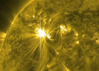 Strong solar storm heading for Earth