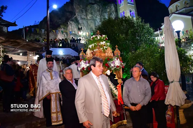 Γιορτάζει το Κεφαλάρι τη Ζωοδόχο Πηγή (βίντεο)