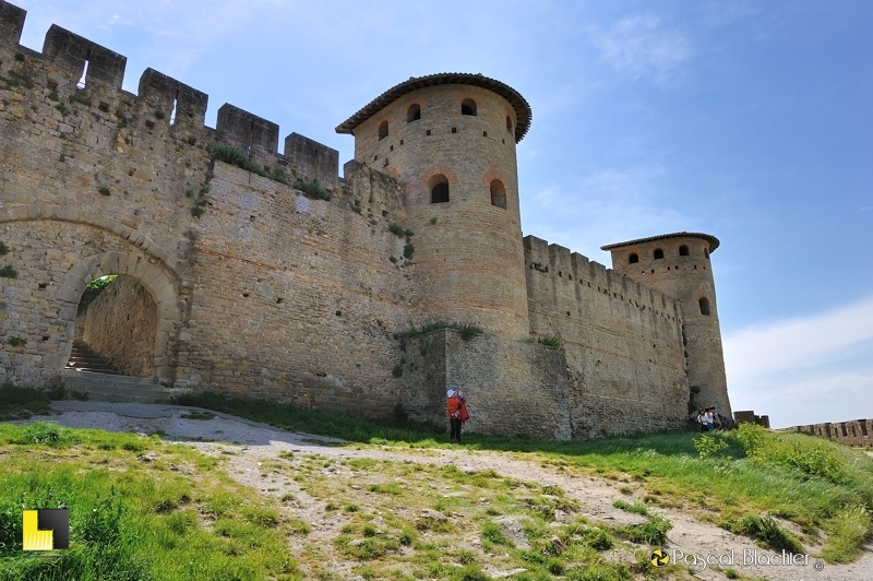 Rempart le plus ancien de la cité de Carcassonne photo pascal blachier