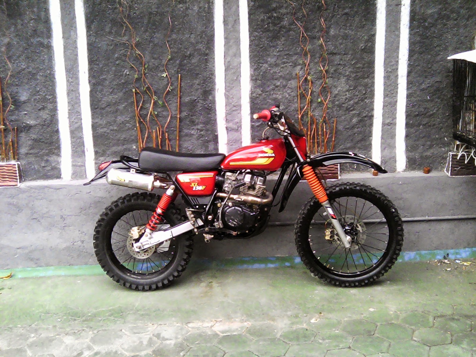 Download Kumpulan Modifikasi Motor Trail Classic Terkeren Velgy Motor