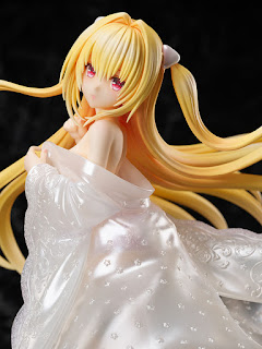 Golden Darkness -Shiromuku- 1/7 de To LoveRu Darkness, F:NEX (FuRyu)