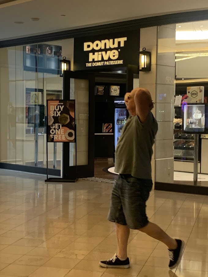 Donut Hive - Sherway Gardens Etobicoke