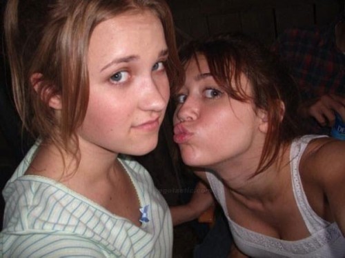 miley cyrus pictures leaked. show Miley Cyrus and Emily