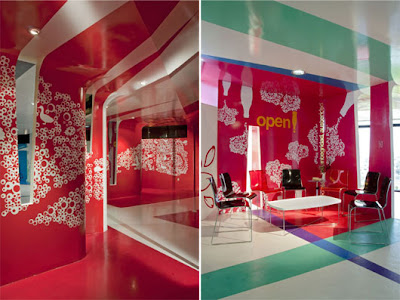 Red-white-meeting-room-interior-design