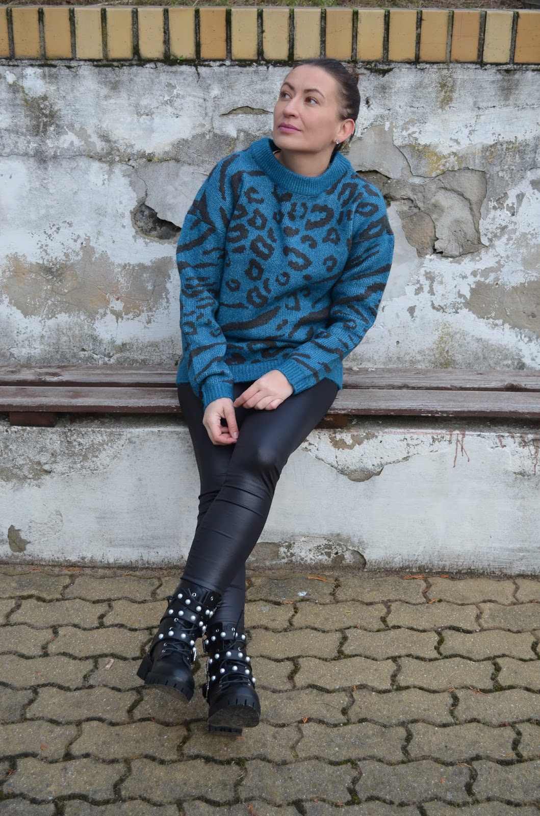 Bonprix Animal Print Sweater and Heavy Boots