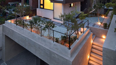 Modern home balcony design idea