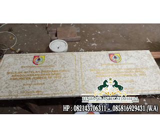 Papan Peresmian Marmer