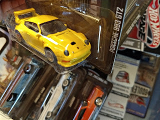 hot wheels boulevard porsche yellow gt2 993