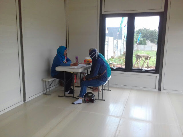 Suasana Dalam Marketing Office Berbahan UPVC