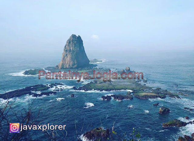 pantai tanjung papuma jember