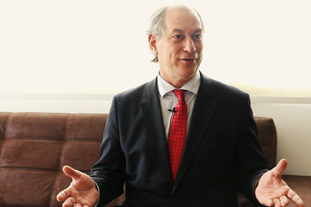 Com duras críticas ao governo, às “elites plutocratas brasileiras” e à oposição “golpista”, Ciro Gomes recebeu CartaCapital no apartamento no qual está morando em São Paulo para analisar a situação política e econômica do País, falar de seu atual trabalho na CSN (onde coordena as obras da Ferrovia Transnordestina), ajuste fiscal e mídia.
E, apesar de citar dúvidas sobre seu “apetite” para 2018, o ex-governador do Ceará e ex-ministro dos governos Itamar Franco e Lula admite ser candidato a presidente pela terceira vez (disputou em 1998 e 2002) “se outros não puderem fazer melhor”. Leia os principais trechos da entrevista.