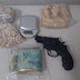 Mãe e filho são presos com drogas e arma falsa em Juazeiro do Norte, no Ceará